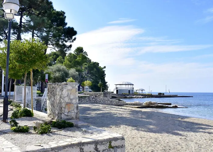 Alex 4 By Interhome *