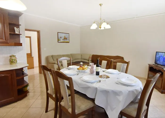 Alex 4 By Interhome *